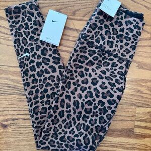 Nike leopard leggings